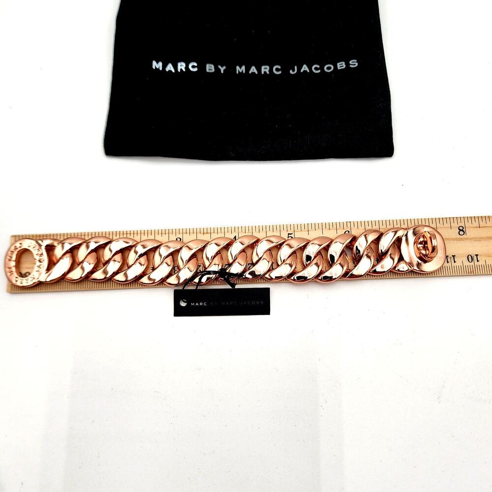 MARC BY MARC JACOBS Katie Turn Lock Rose Gold Bracelet 7.5" - Picture 6 of 14